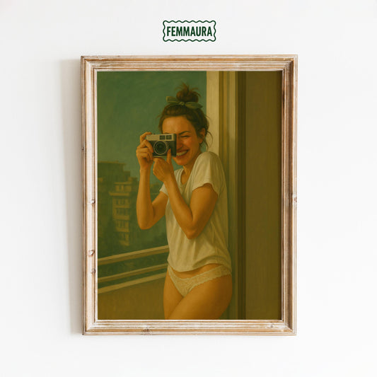 Retro Photography Poster – Smiling Girl Artwork with Vintage Camera Art